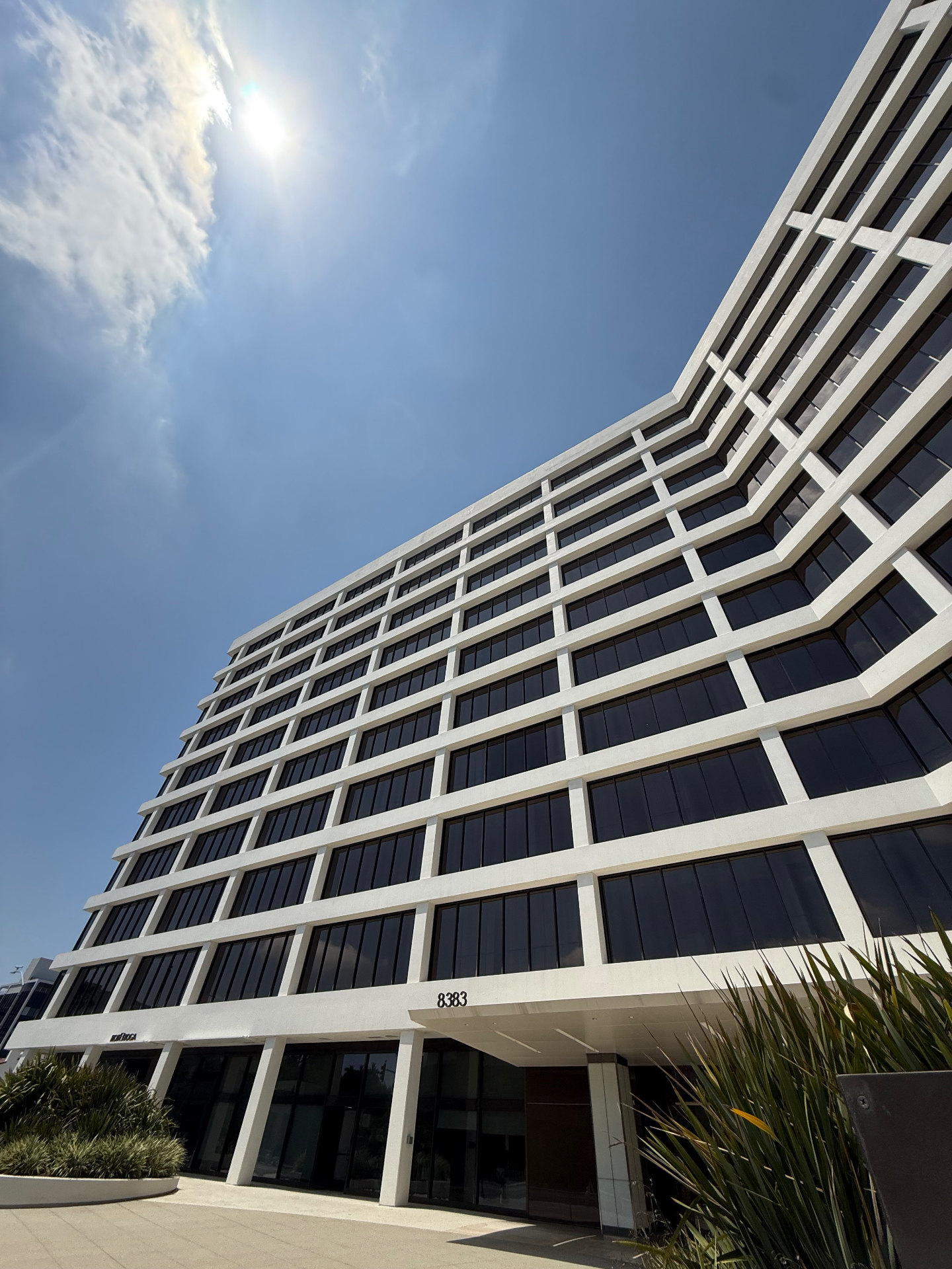 Royal Hyperbarics building exterior on Wilshire Boulevard, Beverly Hills